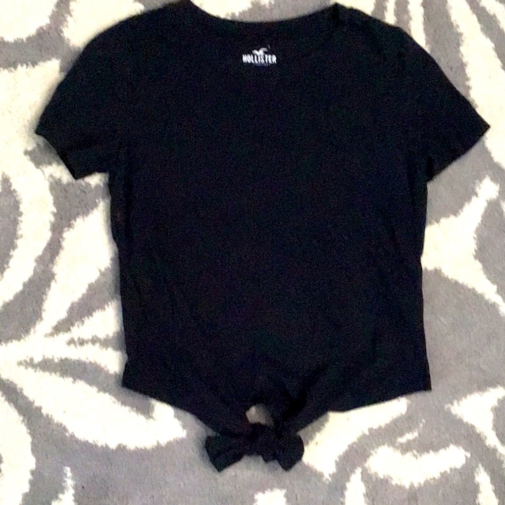 Hollister black tee with bow